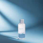 Siero viso Glacier water hyaluronic acid serum MIXSOON in flacone trasparente con etichetta azzurra e tappo argentato.