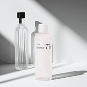 Tonico viso Heartleaf 77 in bottiglia traslucida rosa pallido, con tappo bianco e indicazione 77% in etichetta